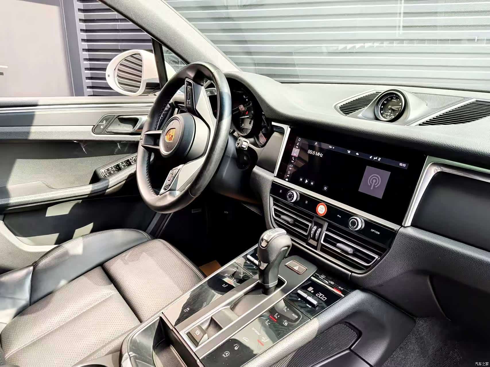 Porsche Macan, 2022 10