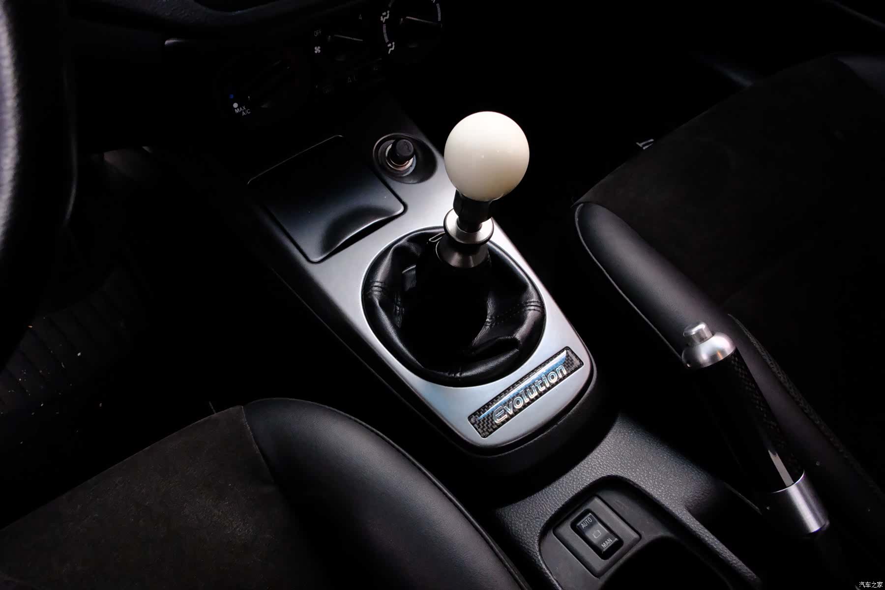 Mitsubishi LANCER, 2007 12