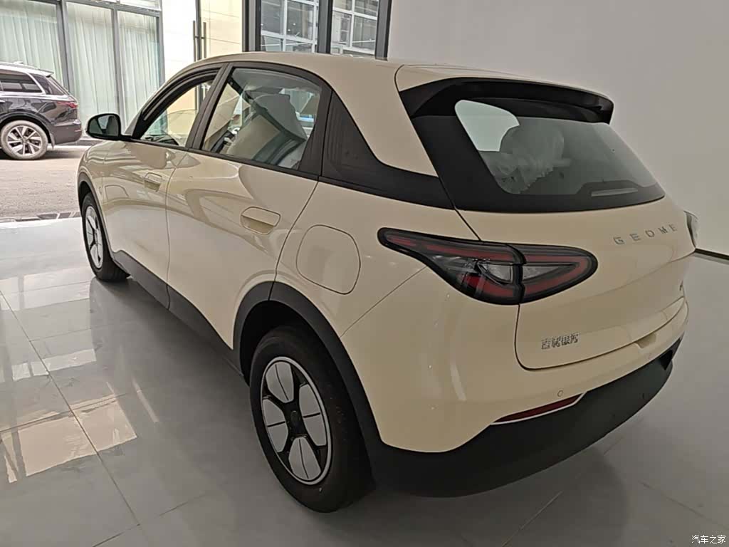 Geely Xingyuan, 2026 все фото