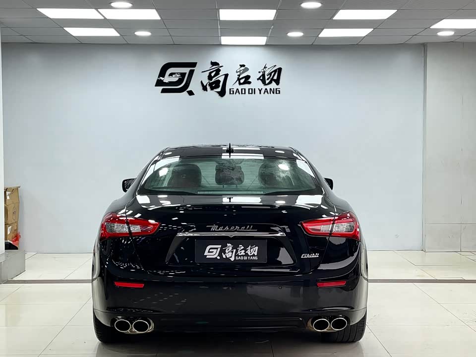 Maserati Ghibli Maserati Ghibli