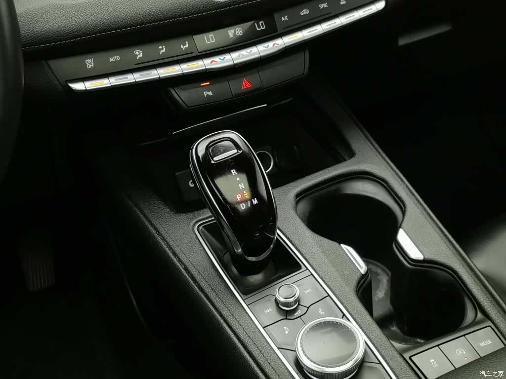 Cadillac XT4, 2020 13