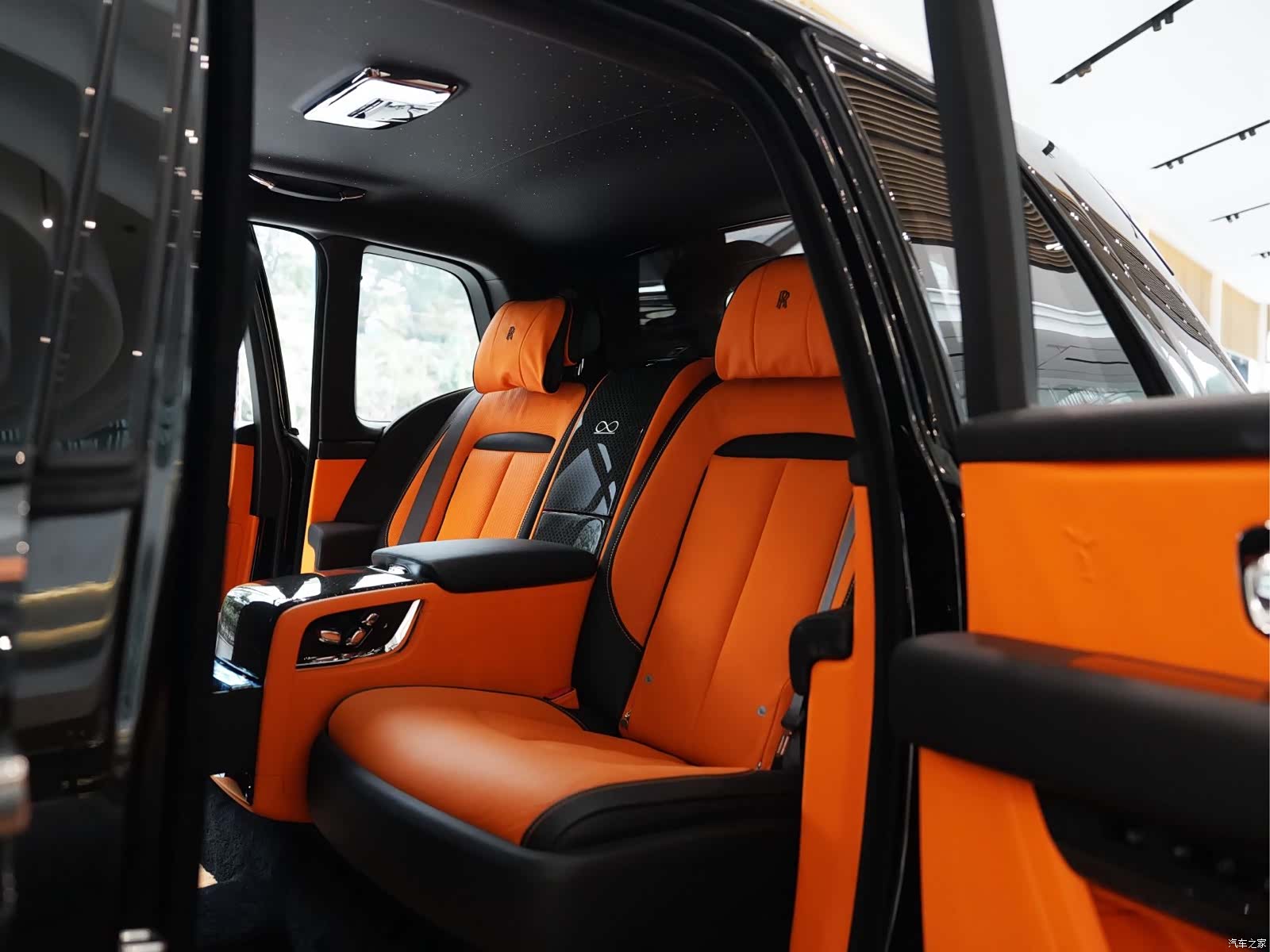 Rolls-Royce Cullinan, 2023 12