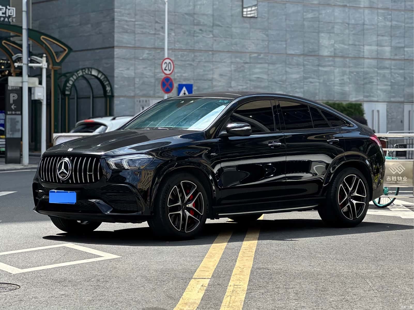 Mercedes-Benz GLE, 2021 1