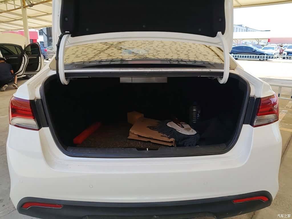 Kia GLS, 2018 19