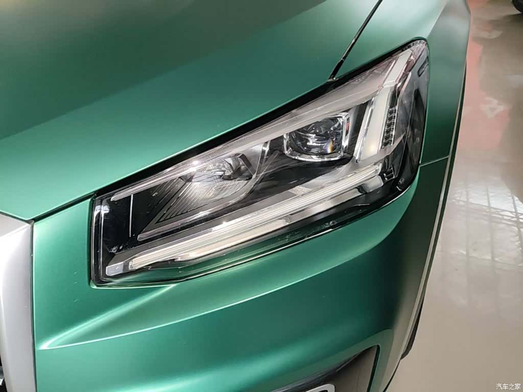 Audi Q2L, 2020 24