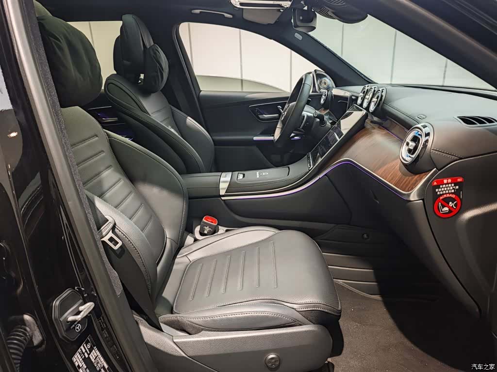 Mercedes-Benz GLC, 2025 11