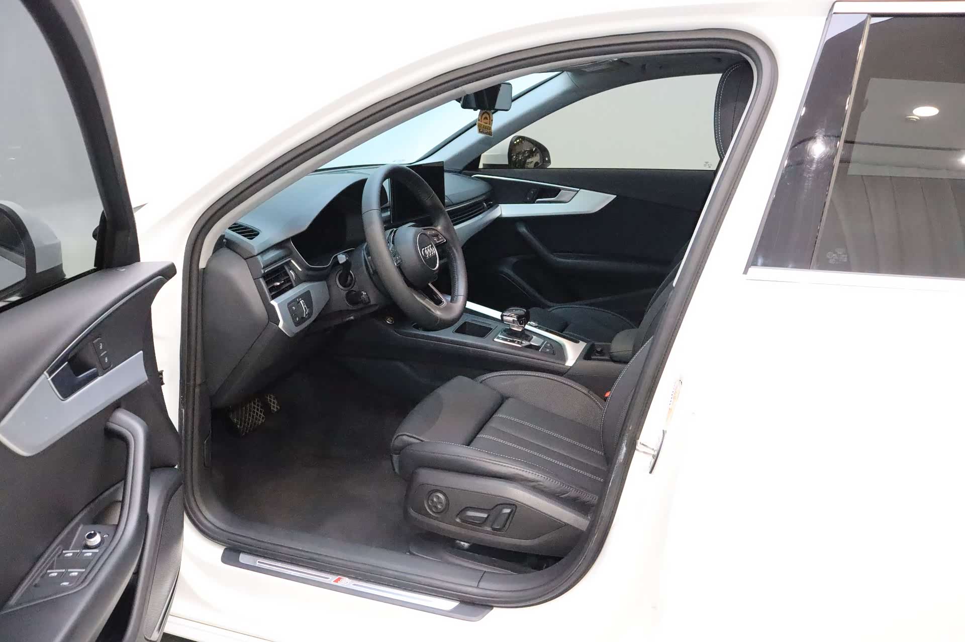 Audi A4L, 2020 6