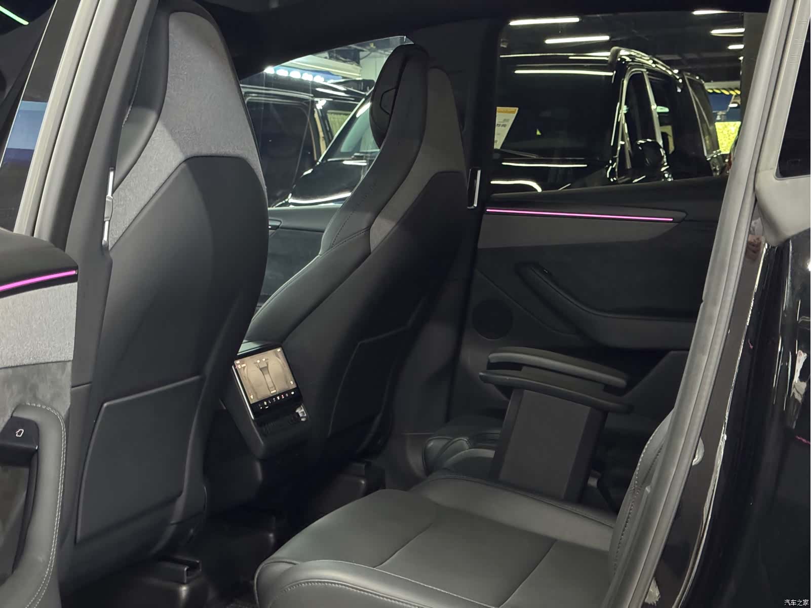 Tesla Model Y, 2025 6