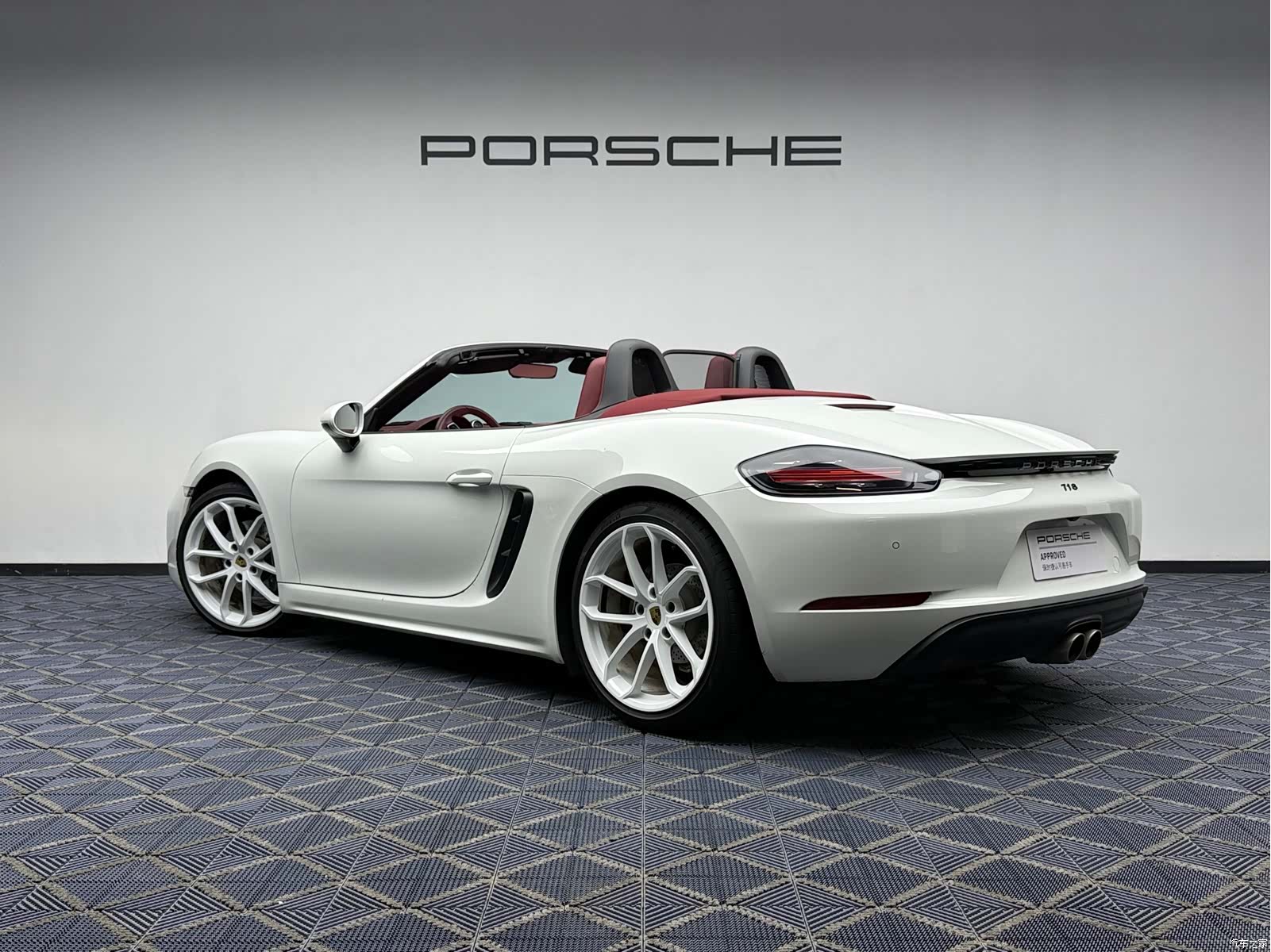 Porsche Boxster, 2024 10