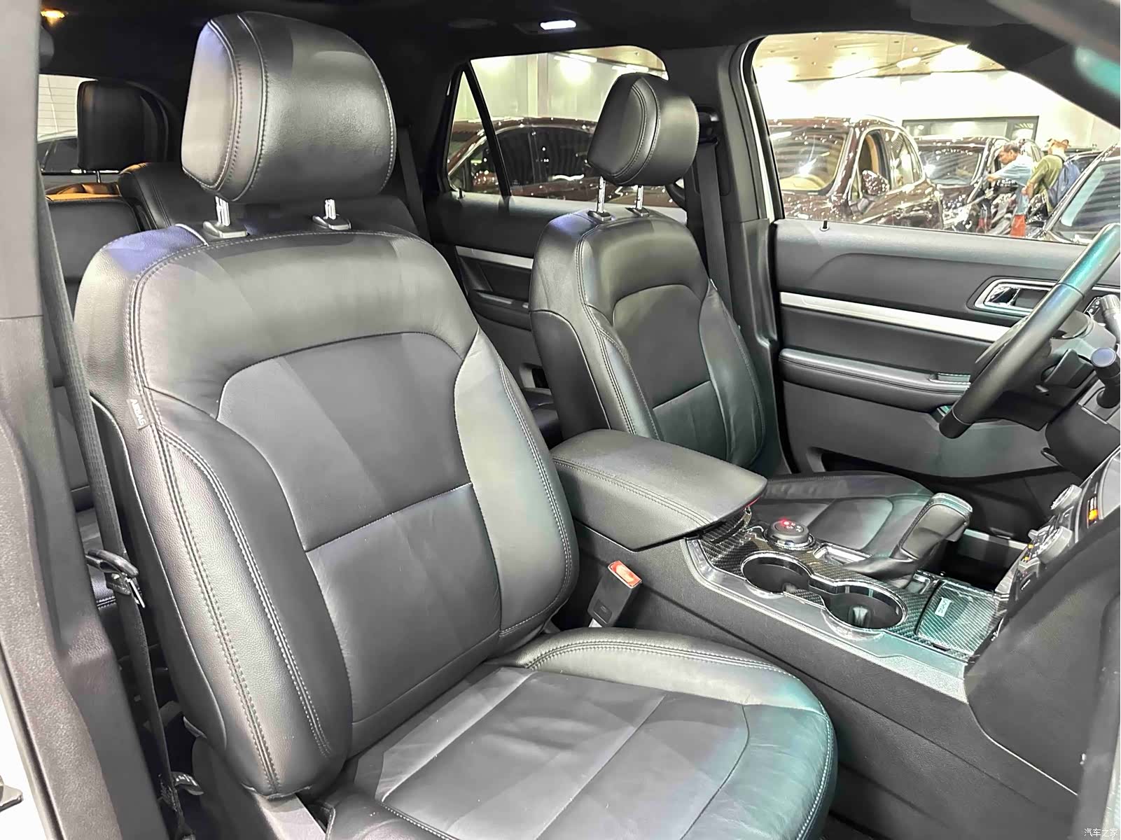 Ford Explorer, 2015 15