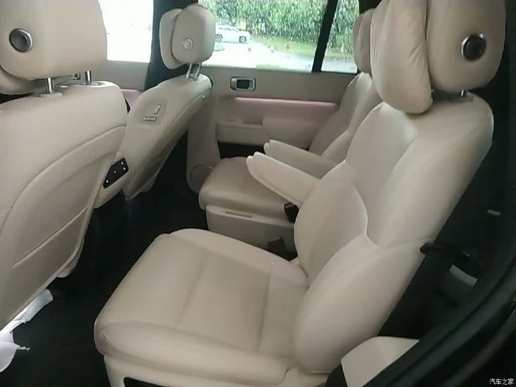 Li Auto L8, 2024 17