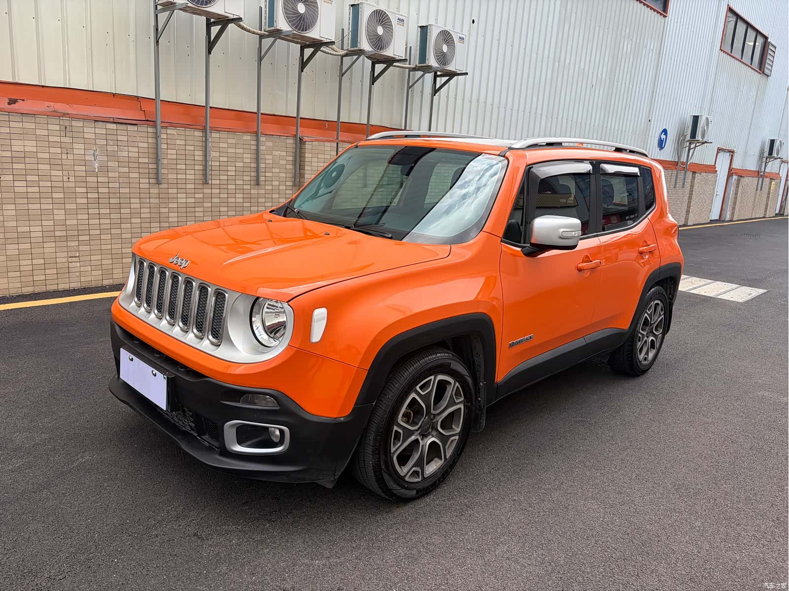 Jeep Renegade, 2017 1