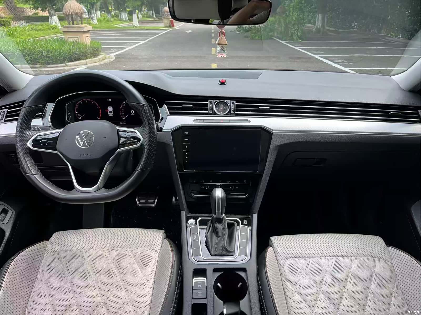 Volkswagen Magotan, 2024 все фото