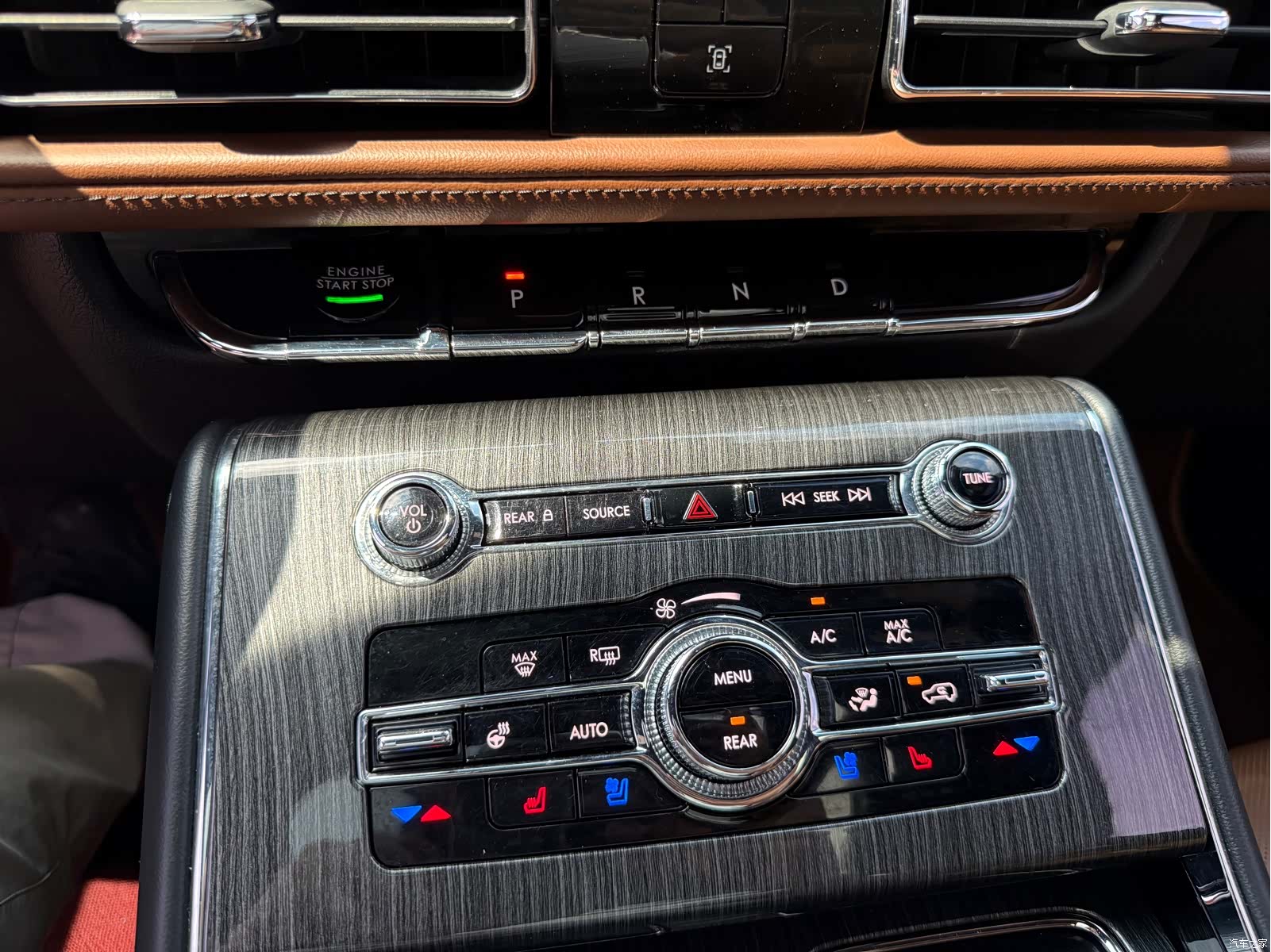 Lincoln Aviator, 2021 18