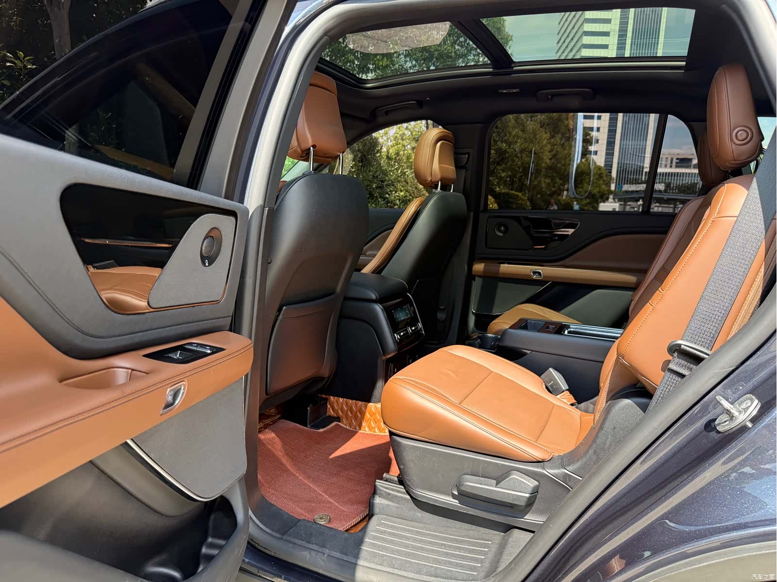 Lincoln Aviator, 2021 7