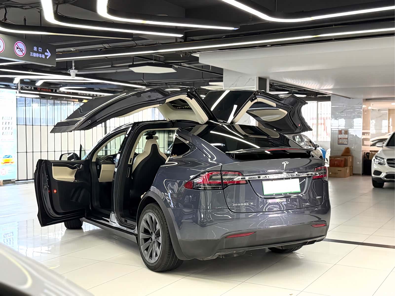 Tesla Model X, 2018 4