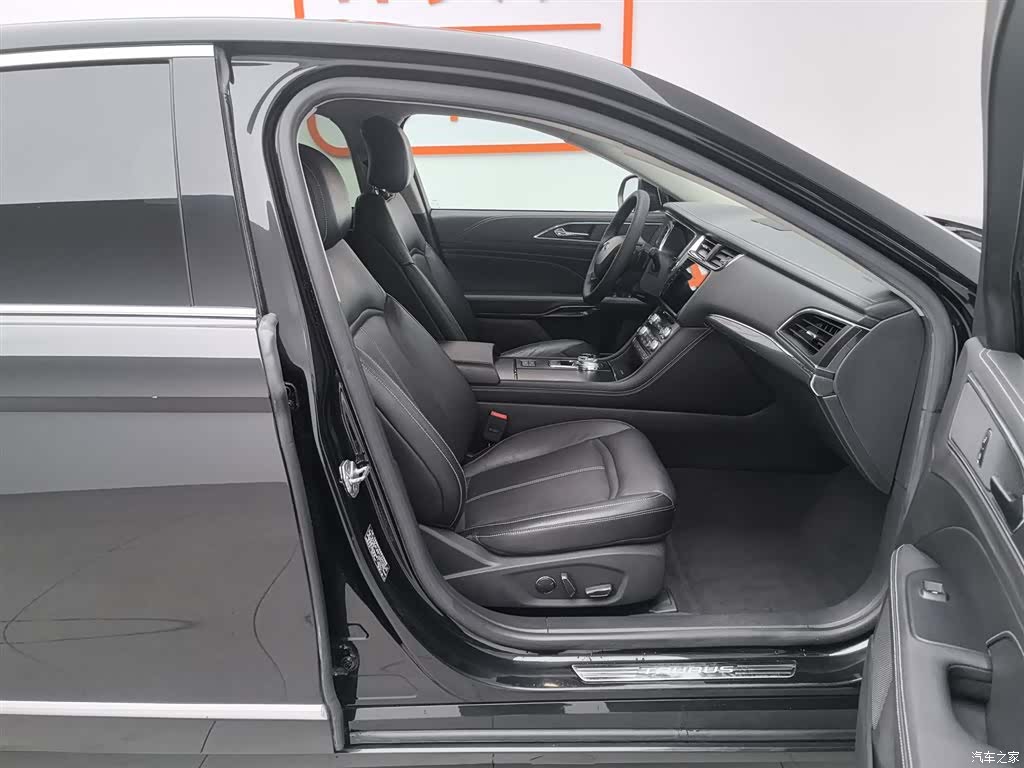 Ford Taurus, 2017 23