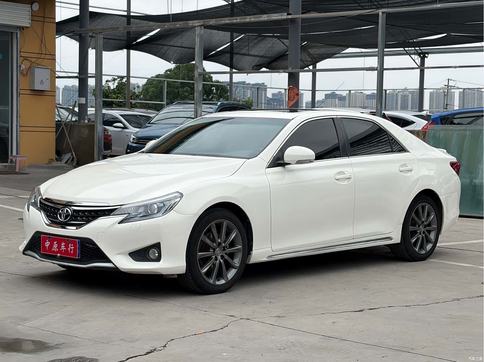 Toyota 2.5V, 2014 1