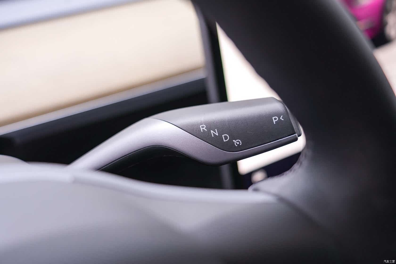 Tesla Model Y, 2022 14
