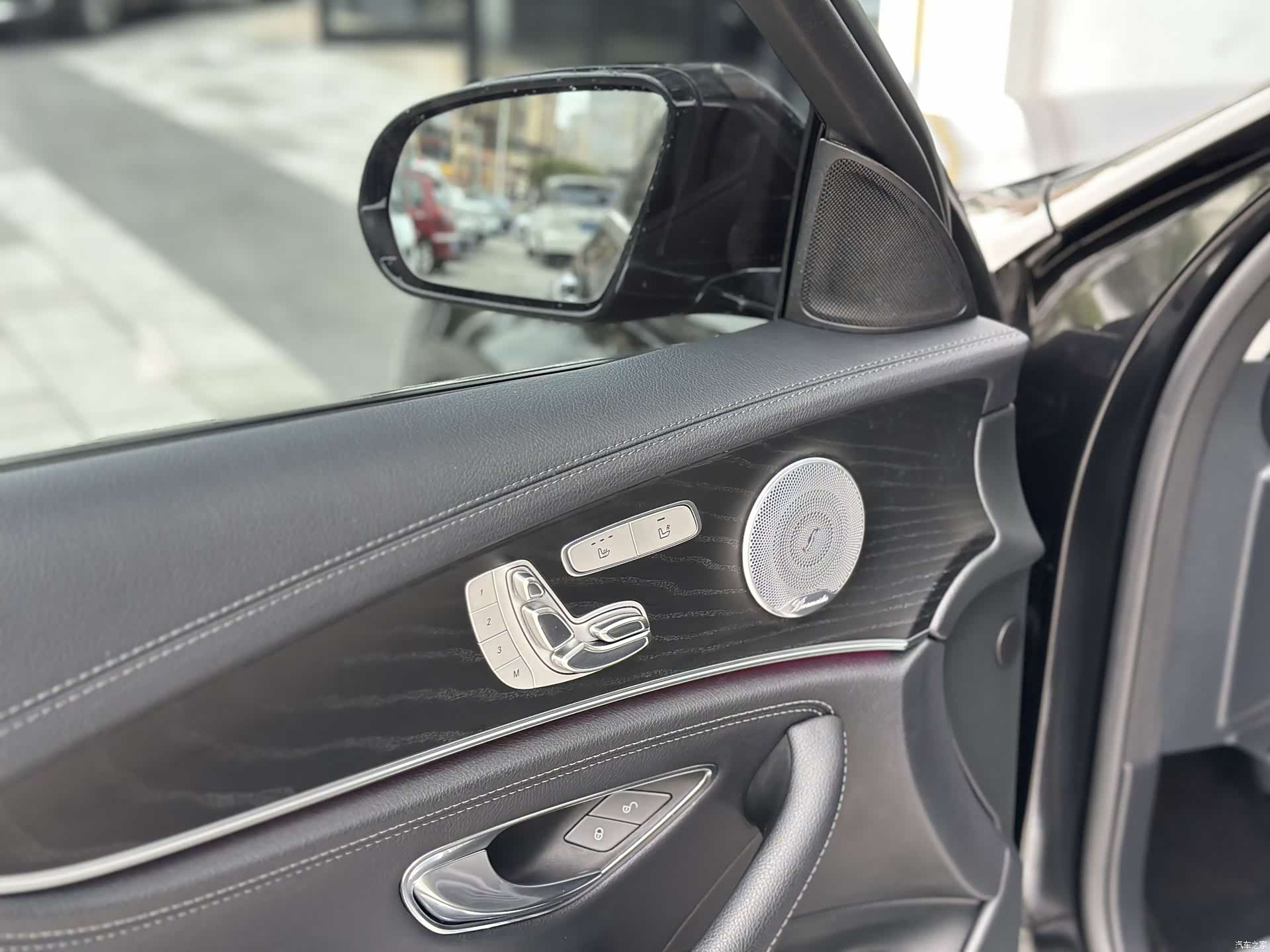 Mercedes-Benz E-Class, 2019 11