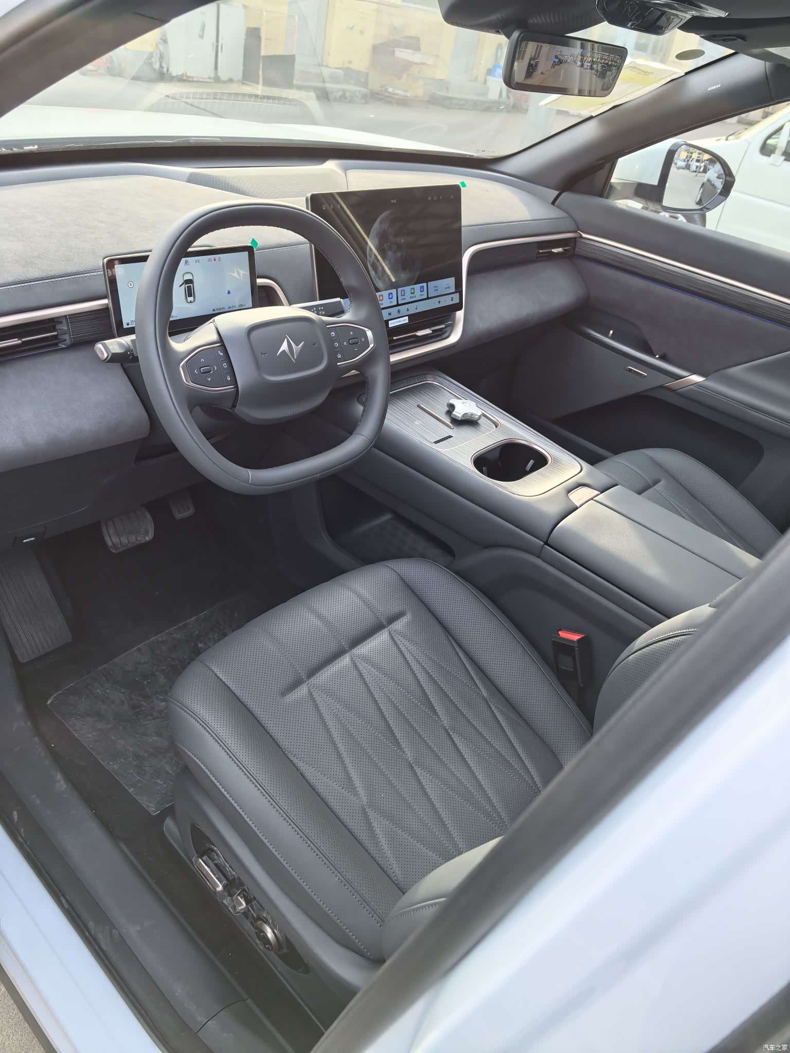 DongFeng eπ008, 2025 9
