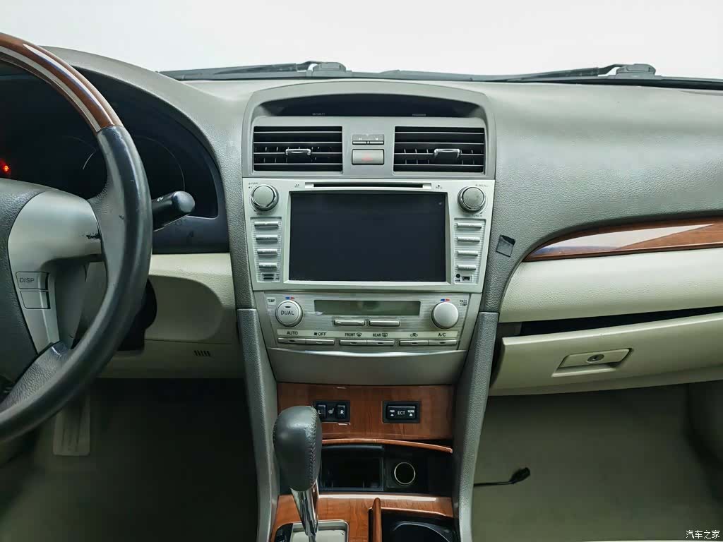 Toyota Camry, 2013 12