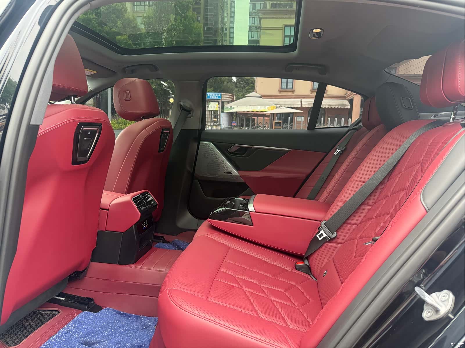 BMW 5 Series, 2024 16