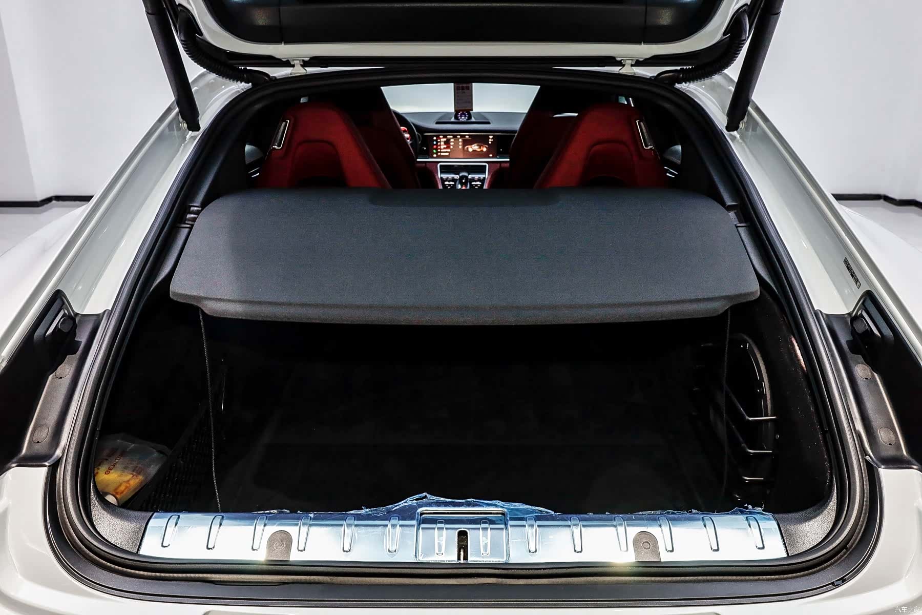 Porsche Panamera, 2023 36
