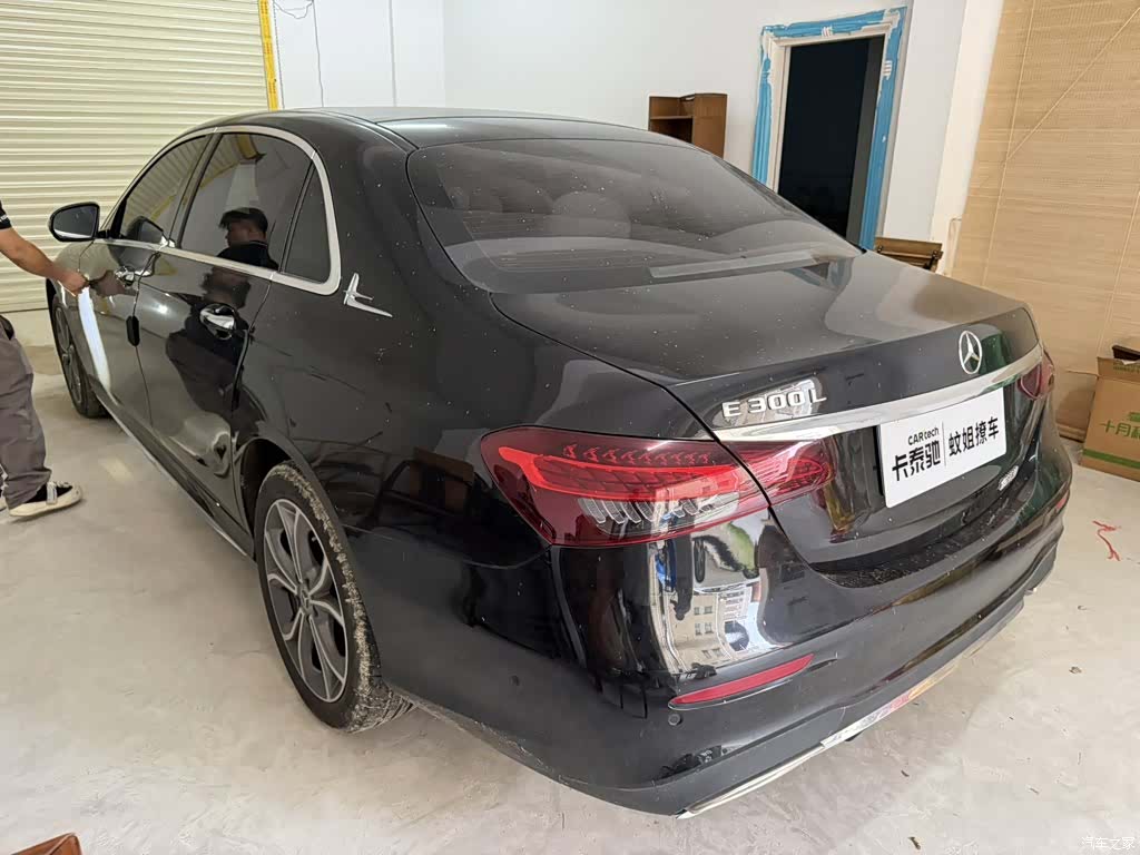 Mercedes-Benz E-Class, 2023 3