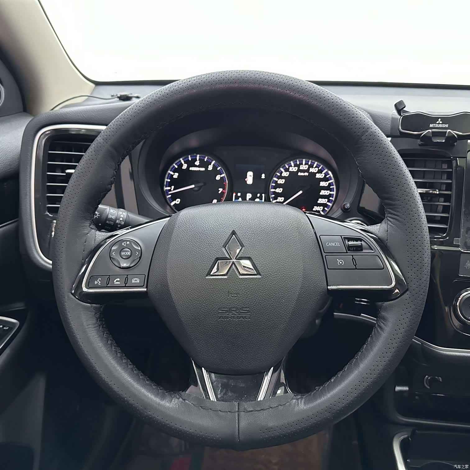 Mitsubishi Outlander, 2022 12