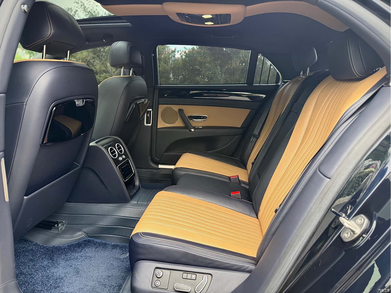 Bentley Flying Spur, 2017 13