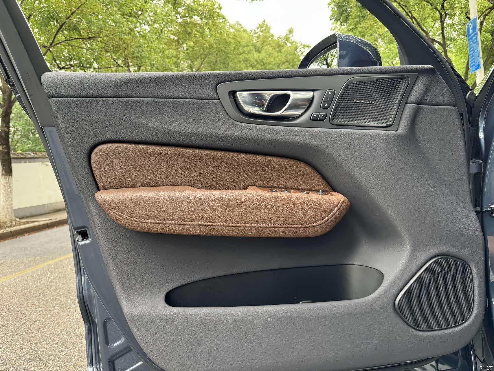 Volvo XC60, 2022 8