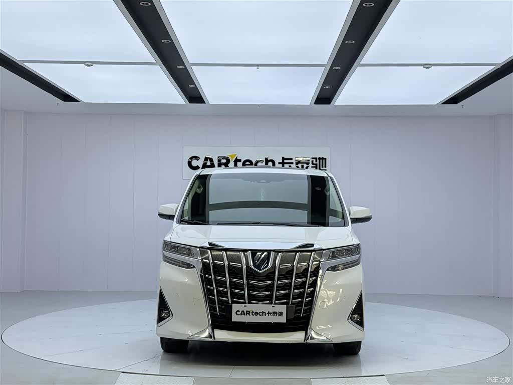 Toyota Alphard, 2020 3