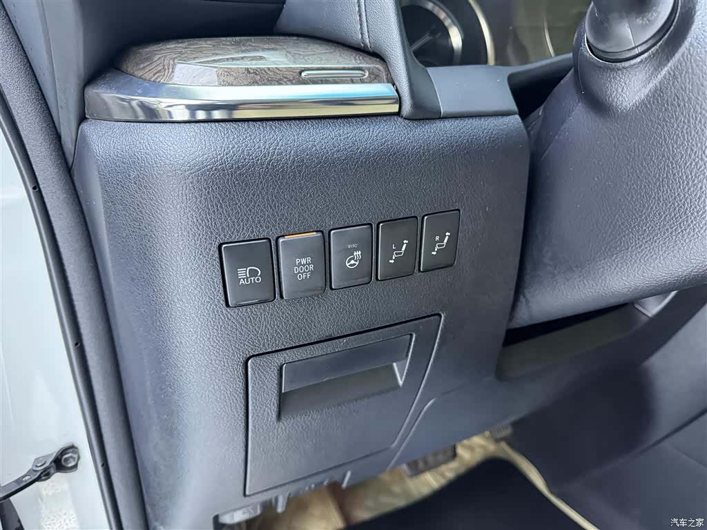 Toyota Alphard, 2020 26