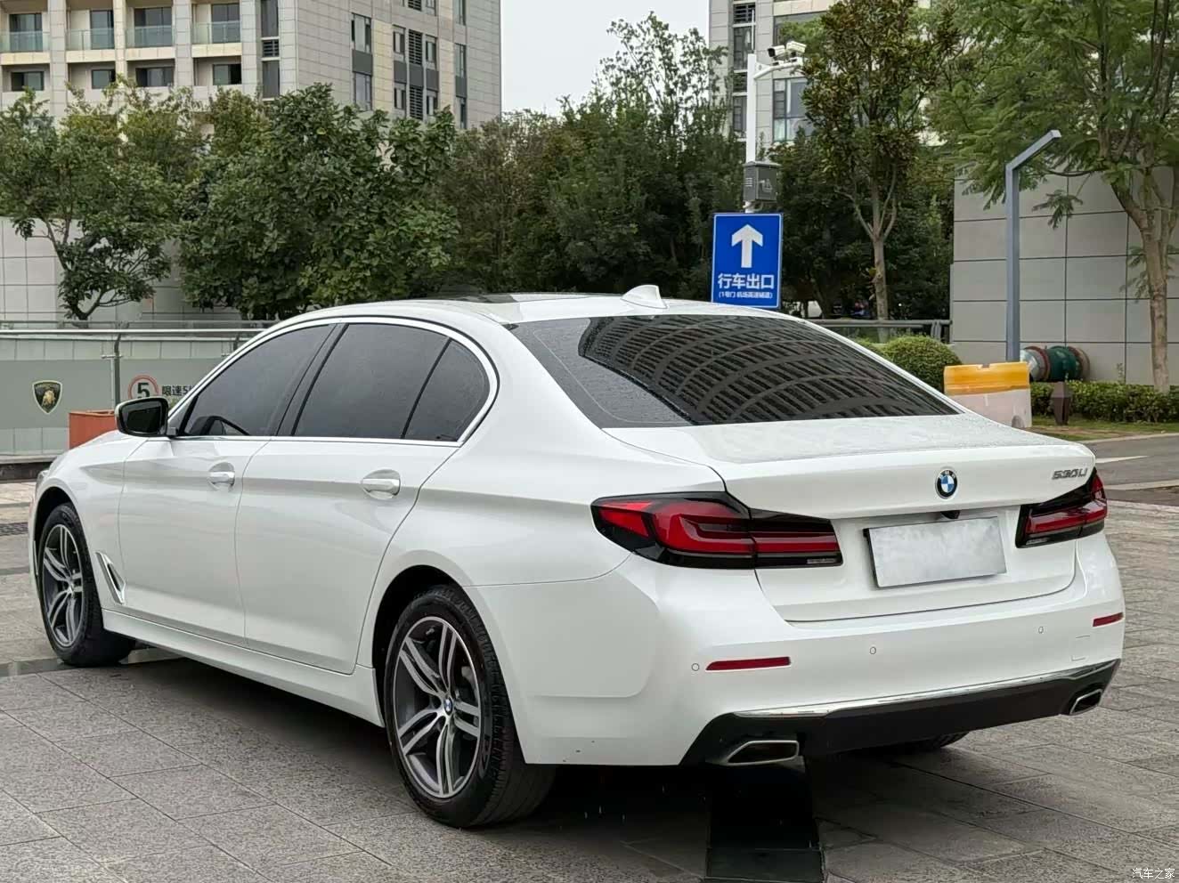 BMW 5 Series, 2023 7