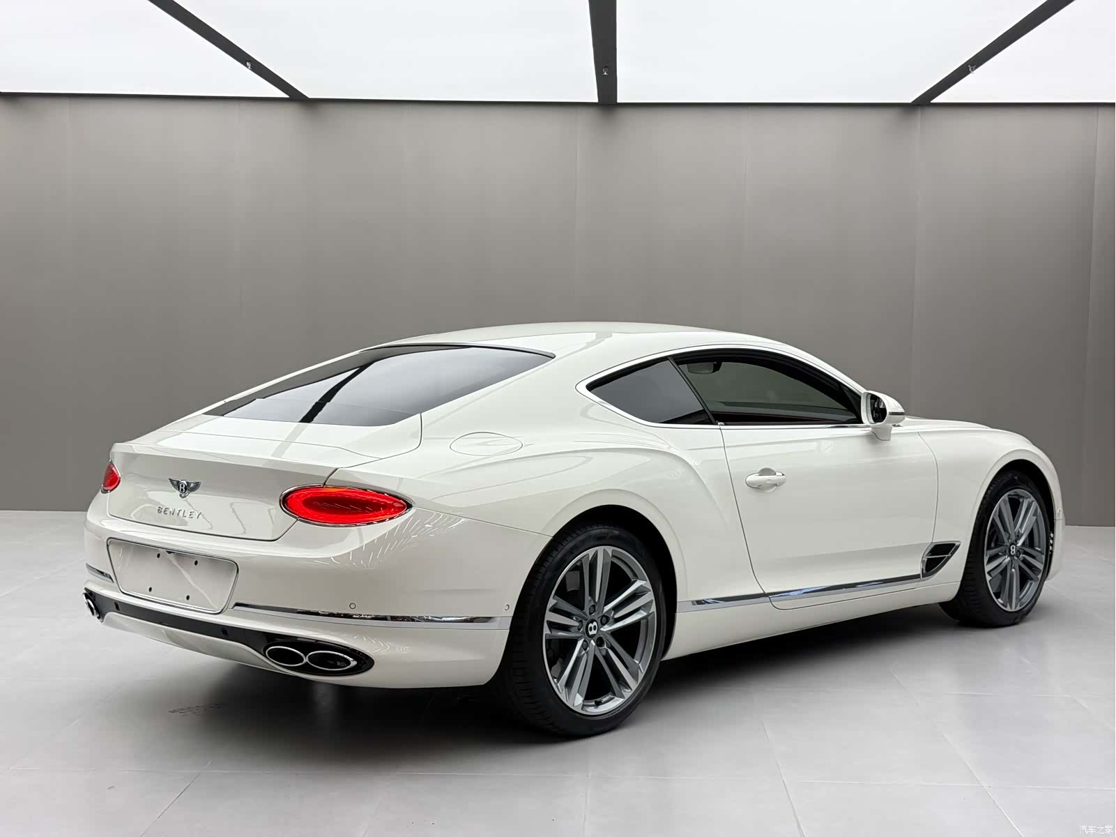 Bentley Continental GT, 2024 7