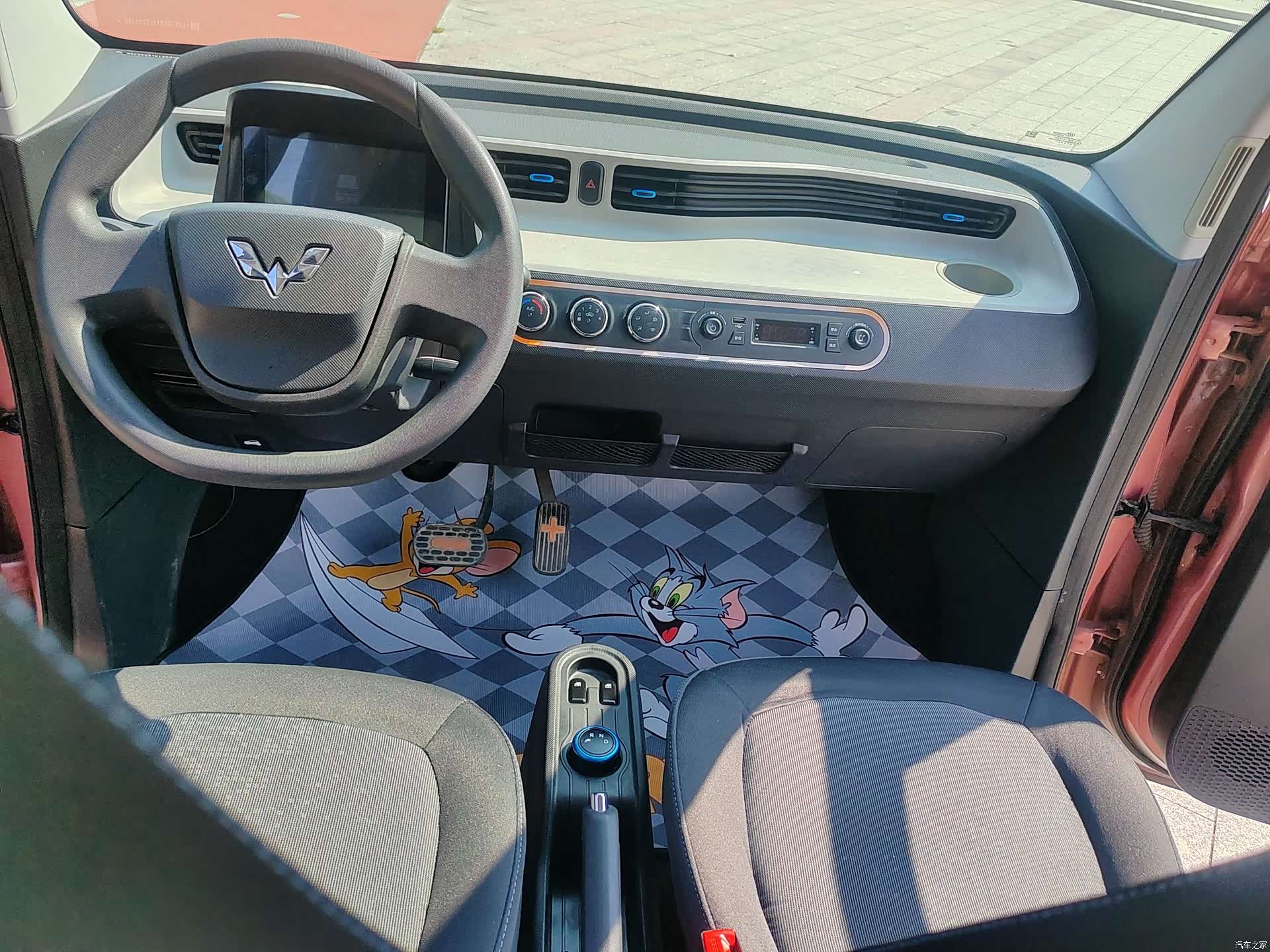 Wuling MINIEV, 2020 12