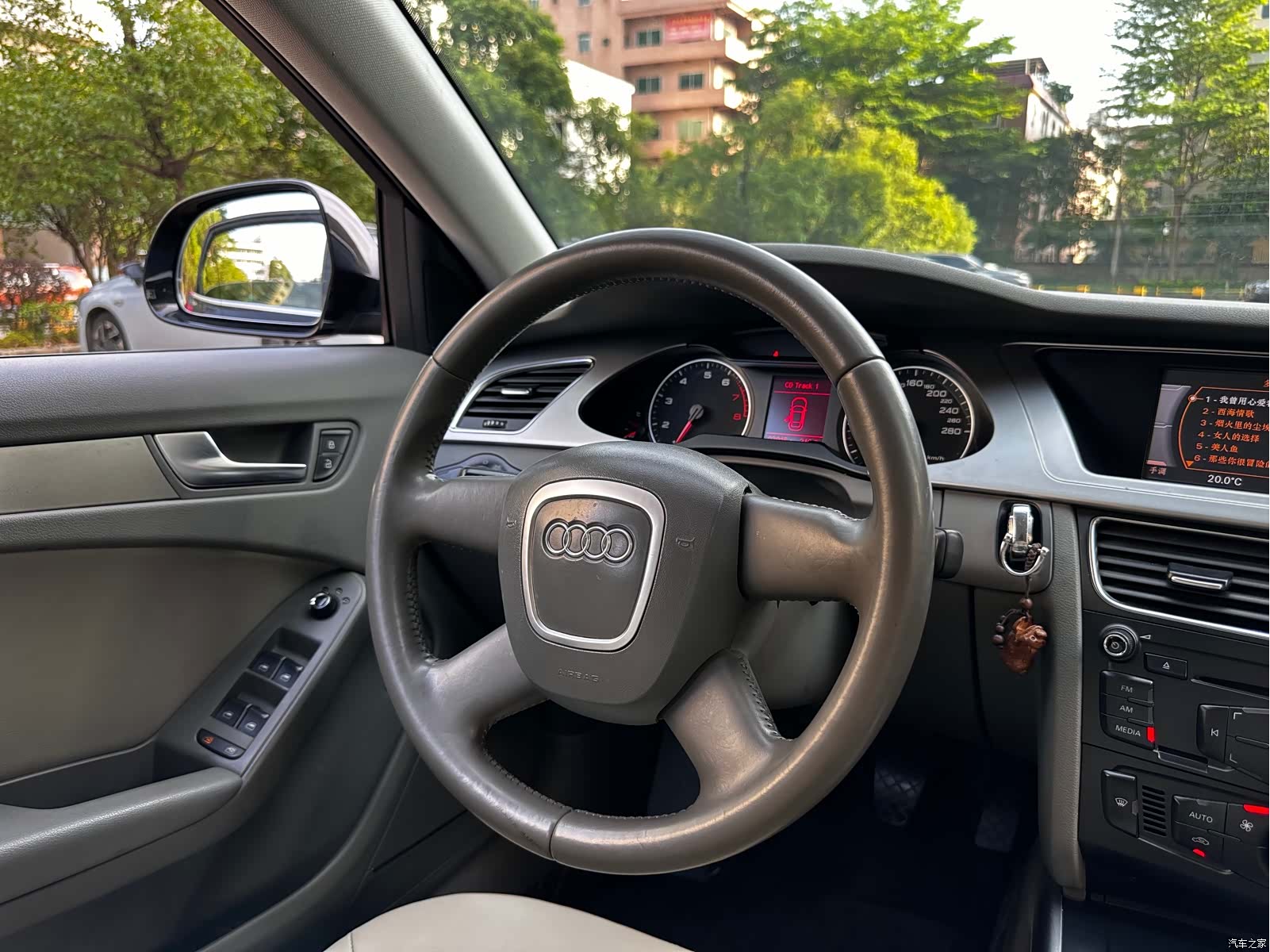 Audi A4L, 2011 16