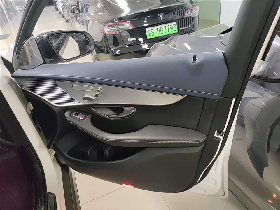 Mercedes-Benz EQC Mercedes-Benz EQC