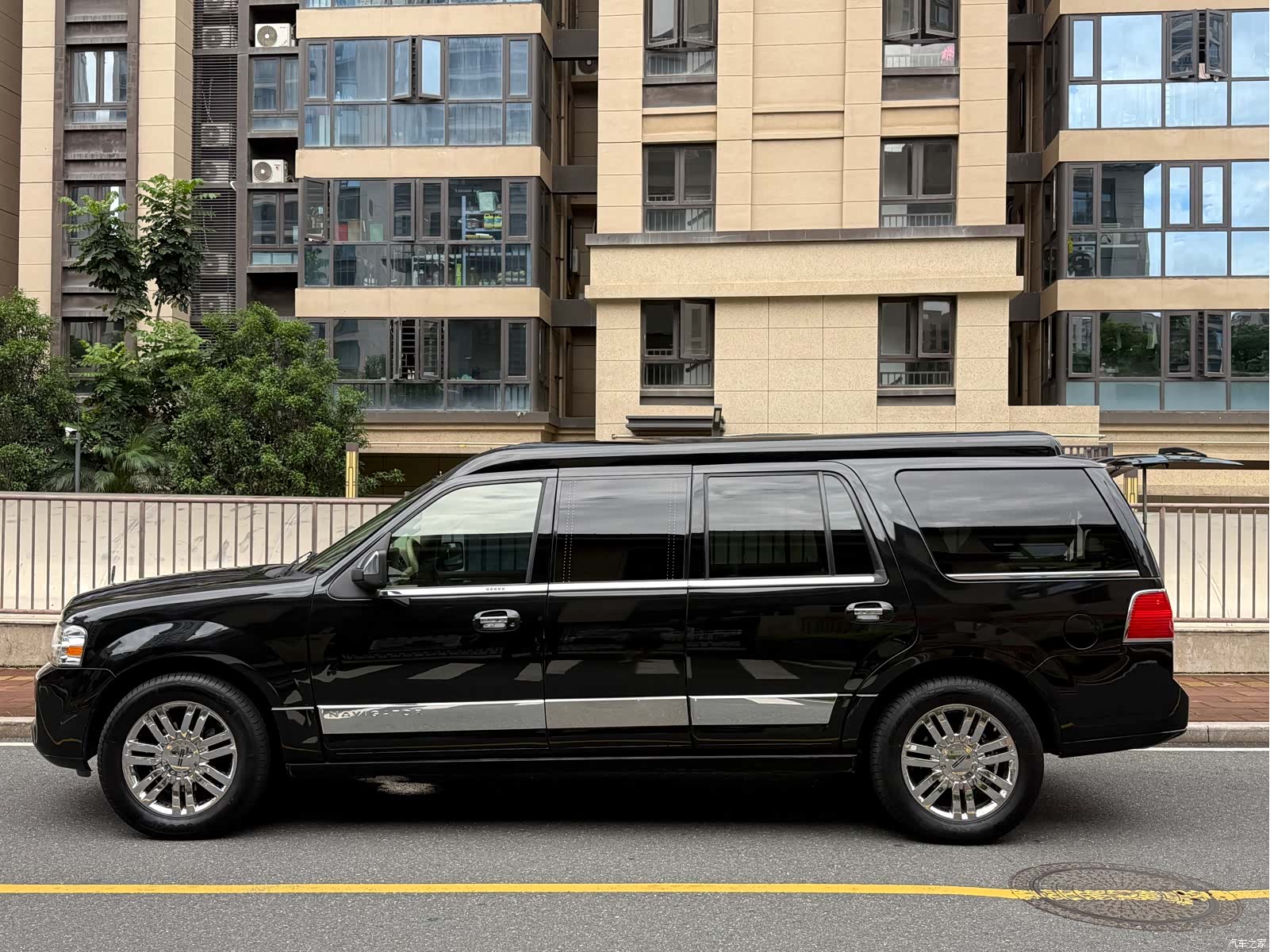 Lincoln Navigator, 2010 11
