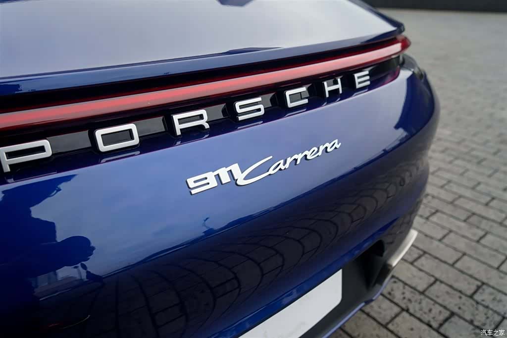 Porsche 911, 2025 12