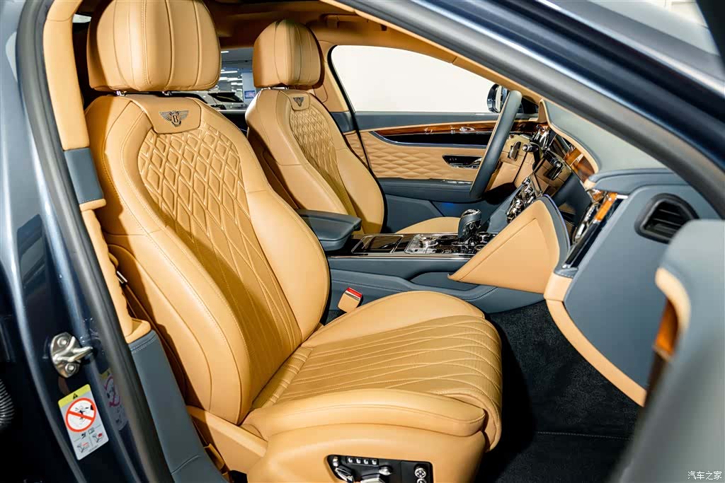 Bentley Flying Spur, 2021 24