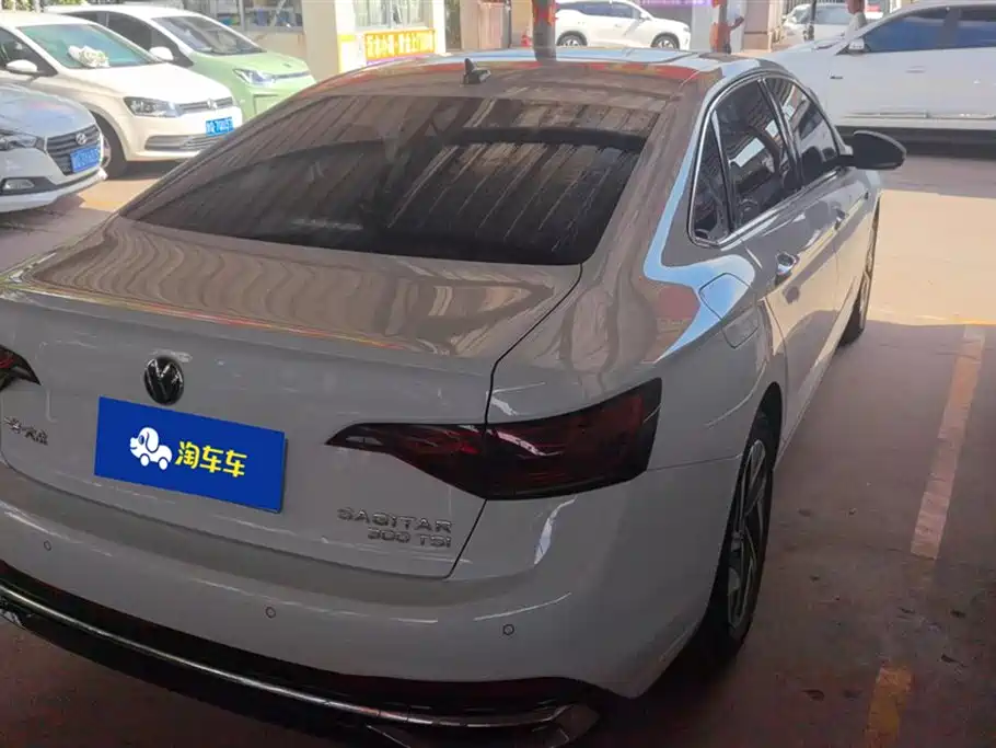 Volkswagen Sagitar