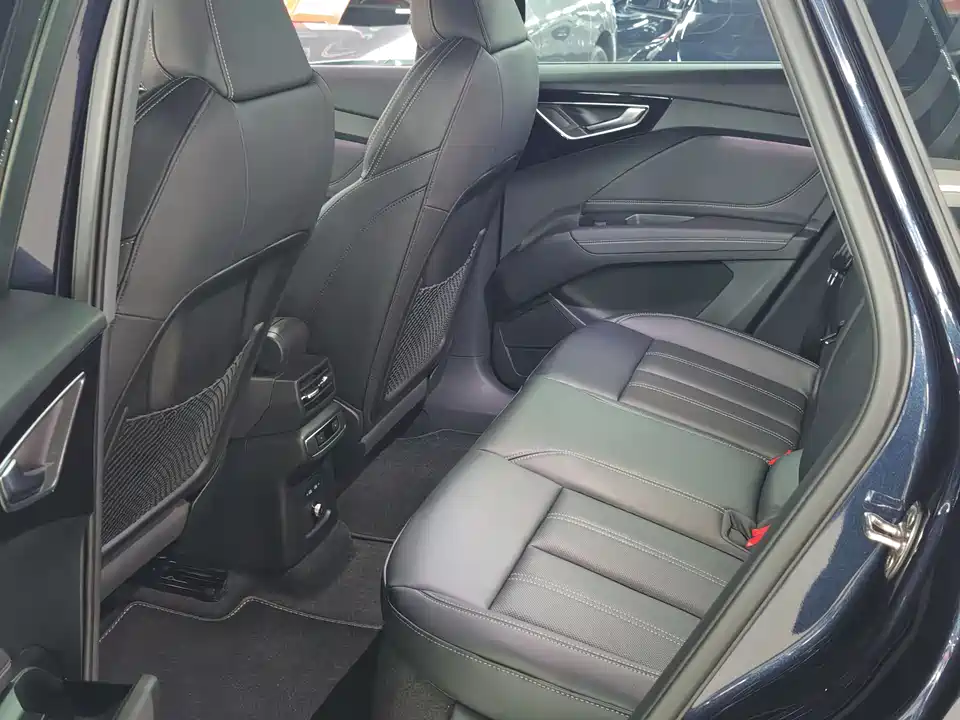 Audi Q4 Audi Q4