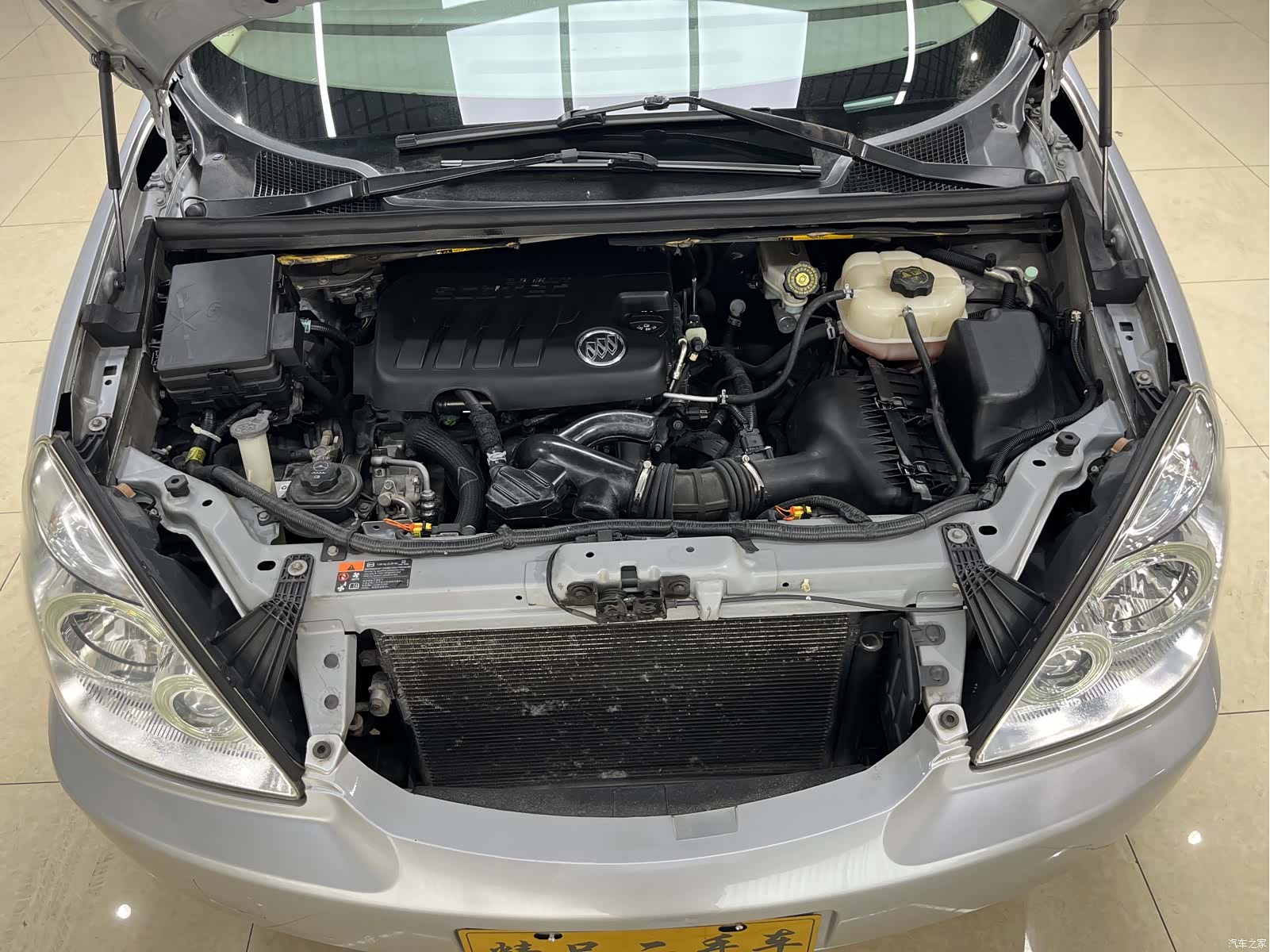 Buick GL8, 2012 15