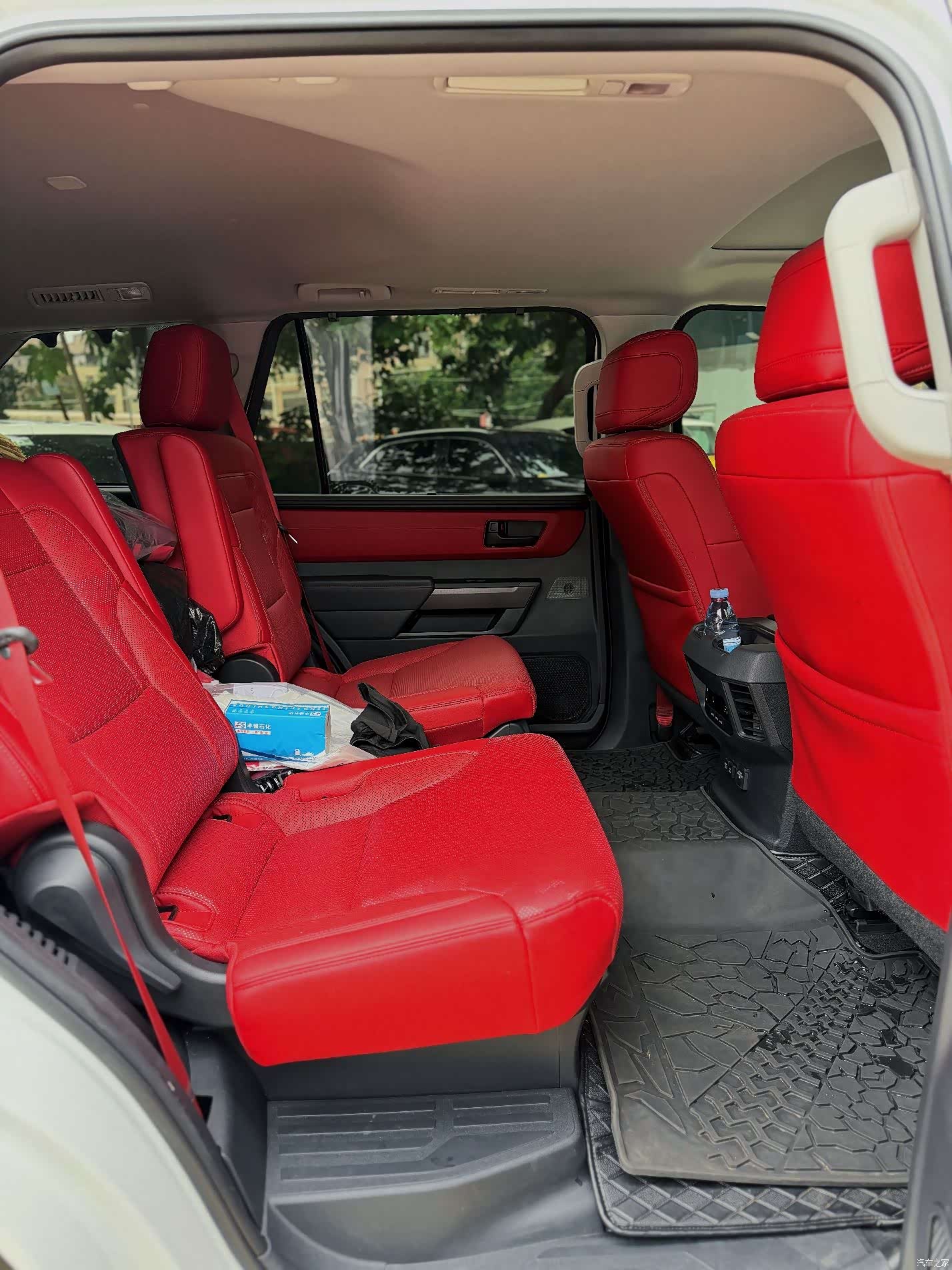 Toyota Sequoia, 2023 21