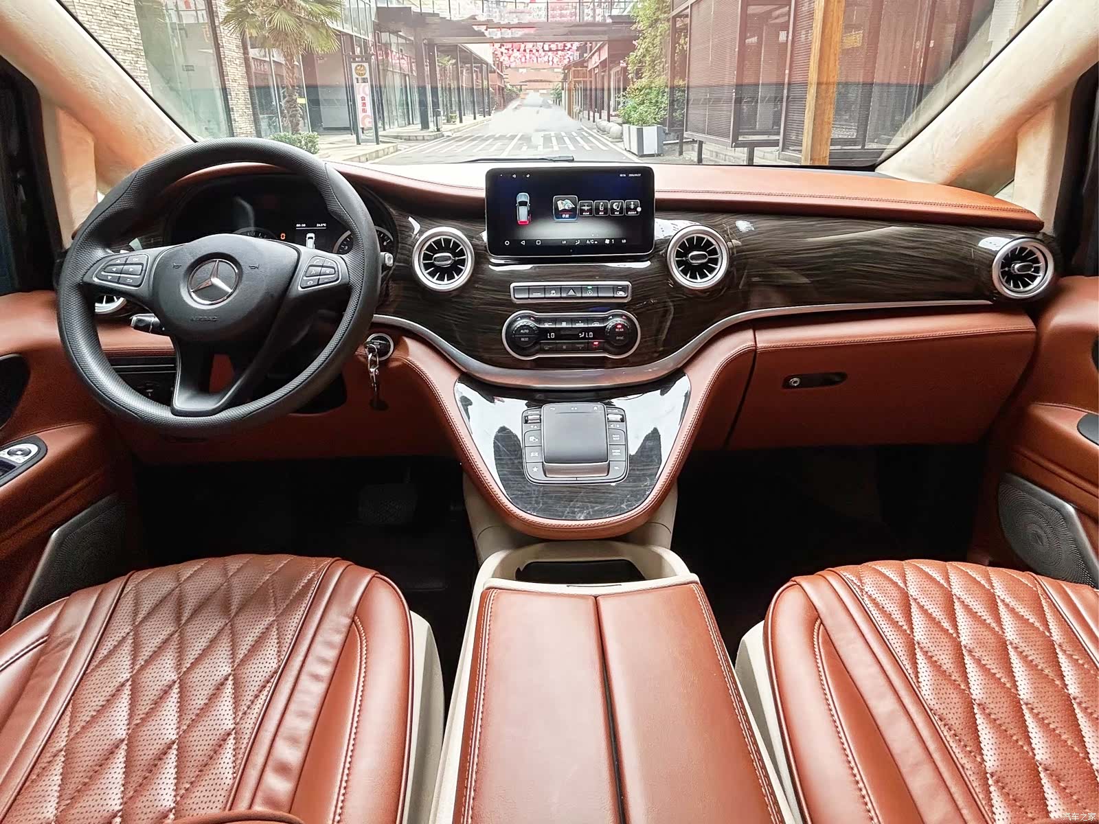 Mercedes-Benz VI, 2020 все фото