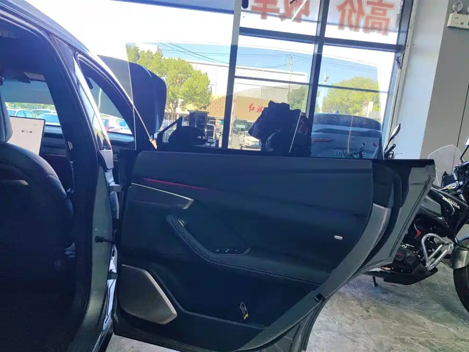 NIO L60 NIO L60