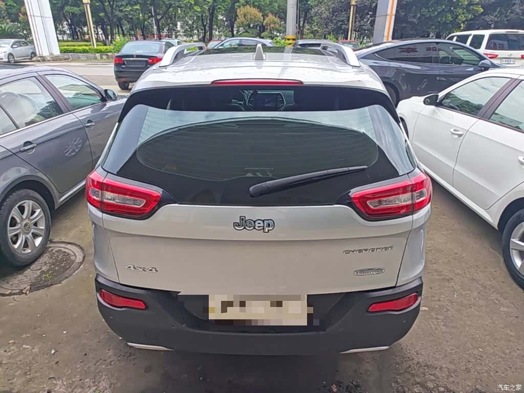 Jeep Cherokee, 2016 6