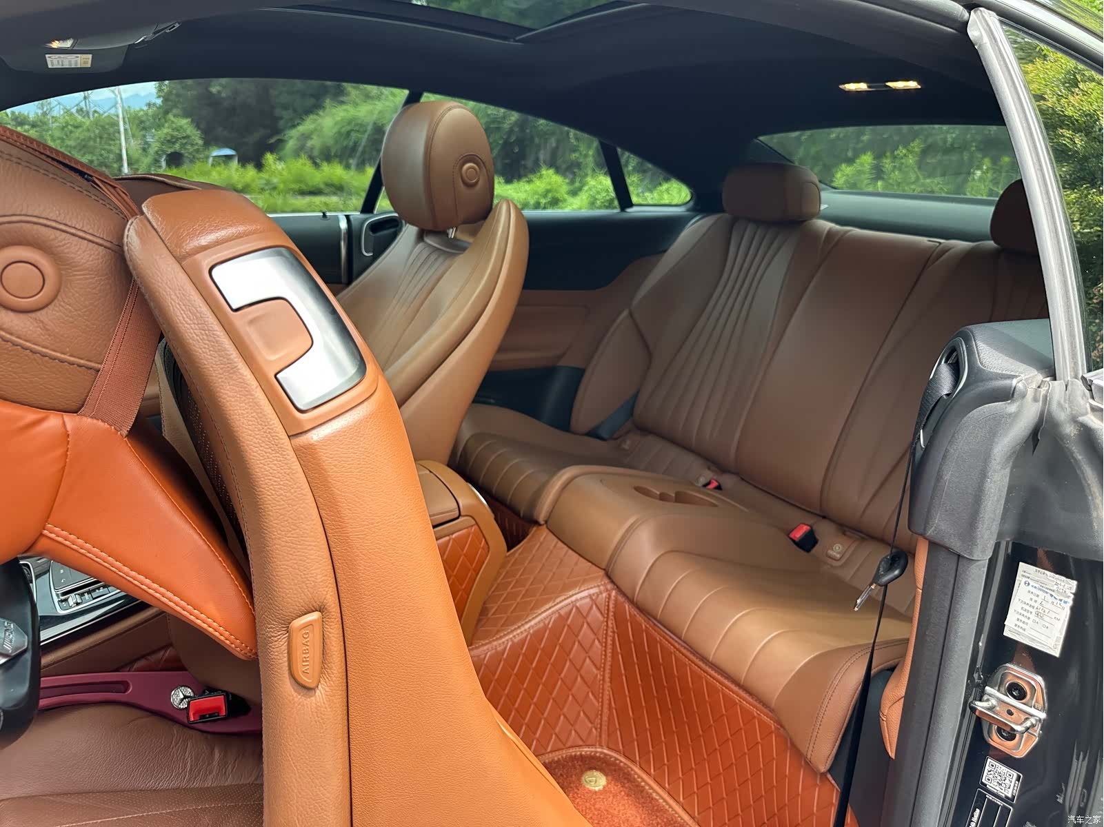Mercedes-Benz E-Class, 2023 12